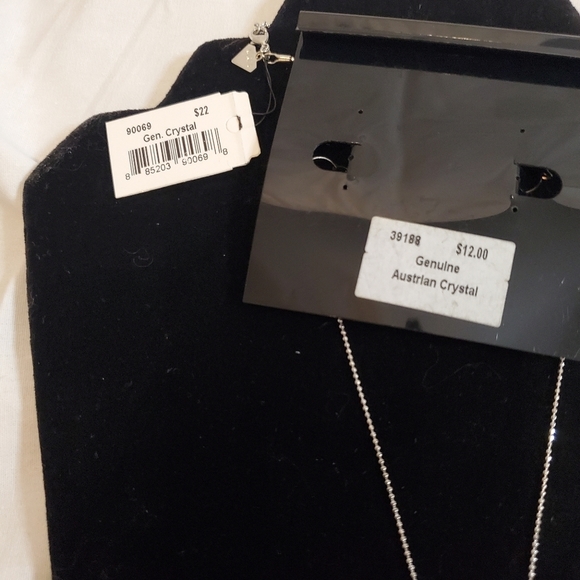 Cookie Lee Genuine Crystal Necklace and Earrings NWT - Picture 8 of 8